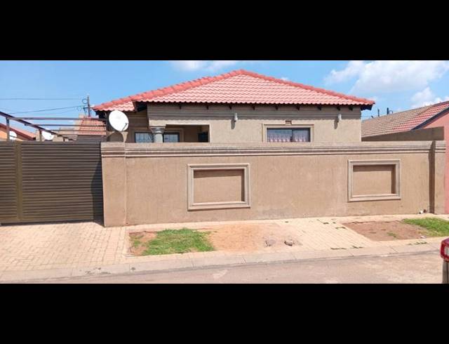 1 BEDROOM PROPERTY TO RENT IN PROTEA GLEN